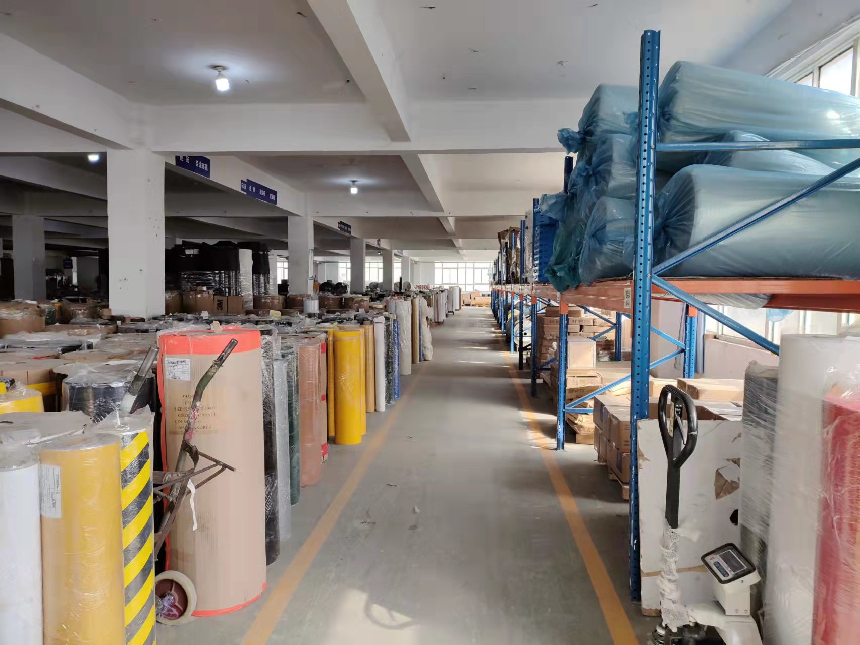 反光貼生產庫房