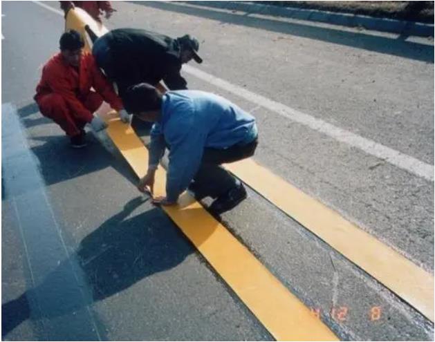怎么快速做好道路標(biāo)線.jpg 怎么快速做好道路標(biāo)線.jpg