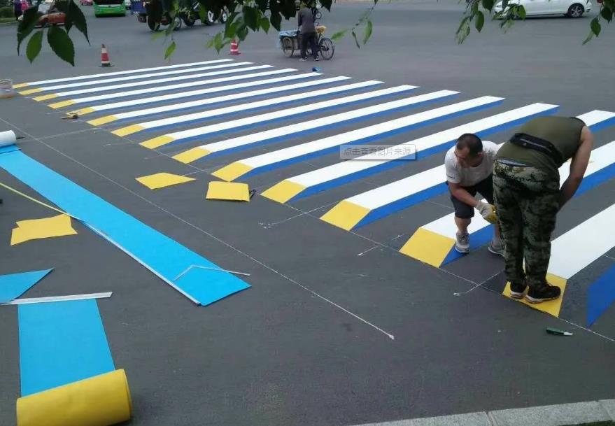1678156348542530.jpg 預成型標線帶安裝.jpg